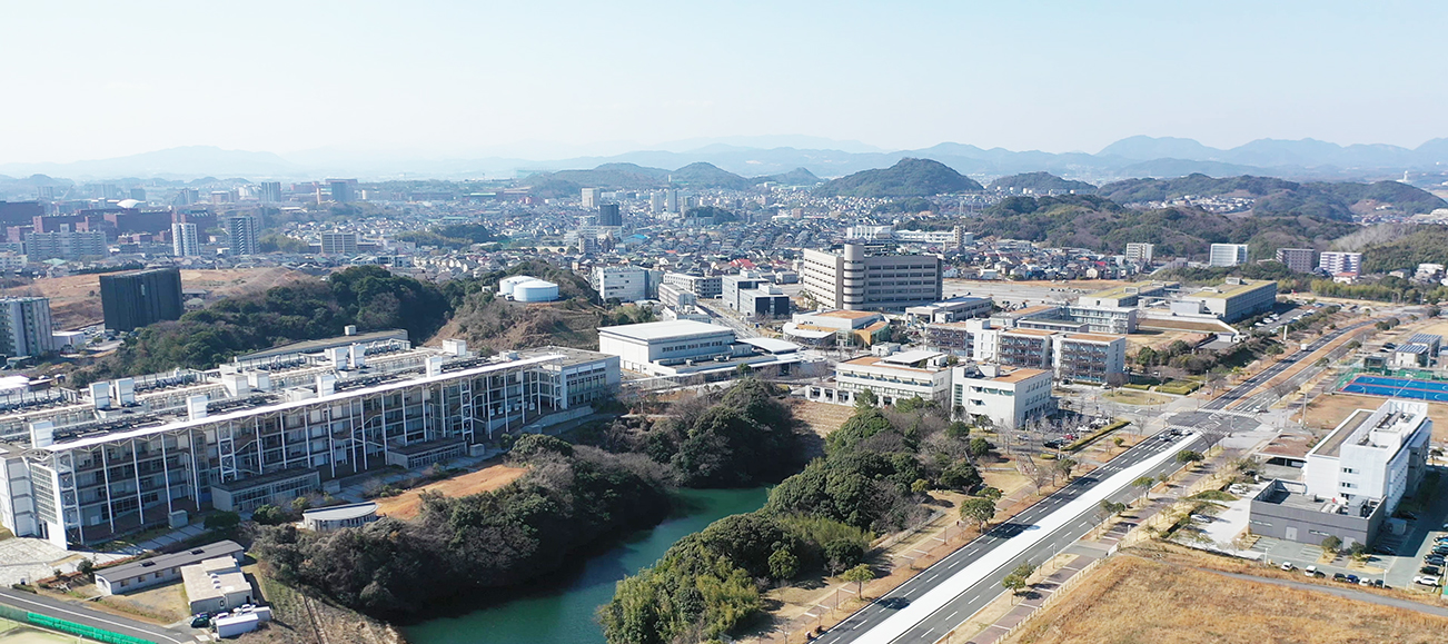 福岡県北九州市の研究開発・産学連携拠点である北九州学術研究都市の空撮写真