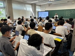 ④北九大会場講演風景.jpg
